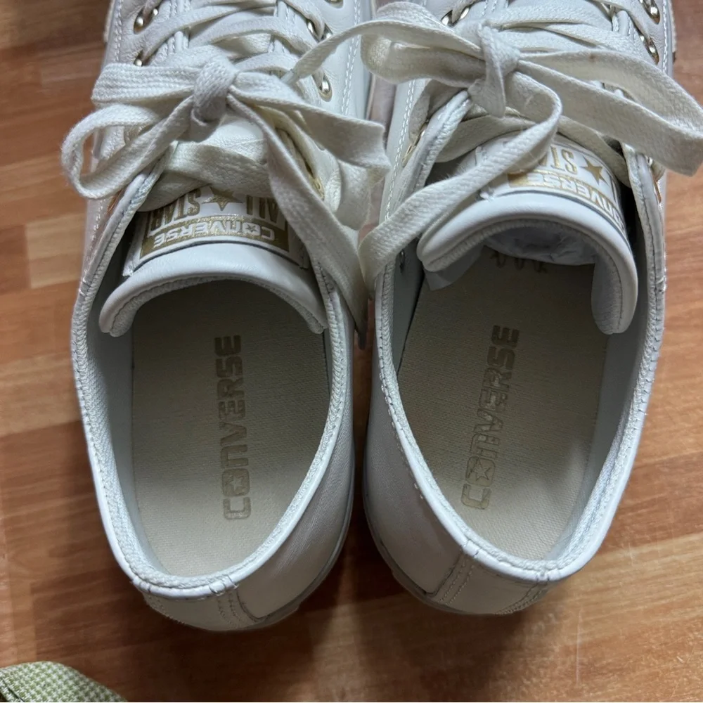 Converse Chuck Taylor white leather platform sneakers size 8